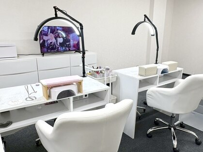 エマネイル プラス キハクヤ 瓢箪山店(EmaNail+KIHAKUYA)の写真