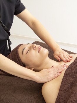 エムケイ(MK)/デコルテケア