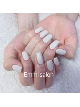 エミー(emmi)/