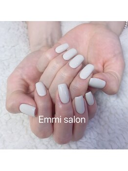 エミー(emmi)/