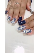 ネイルズニコ(Nails nico)/手描きフラワーネイル