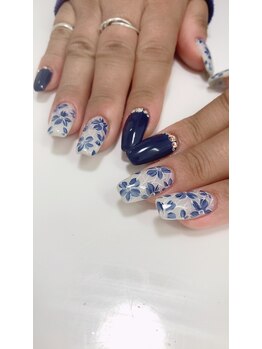 ネイルズニコ(Nails nico)/手描きフラワーネイル