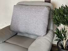 ハンドの休日の雰囲気(リクライニングチェアでゆっくりくつろいでいただけます。)