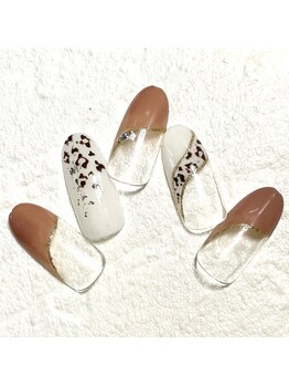 ミュナ(myuna)/ヒョウ柄斜めフレンチ