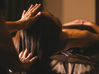ポルトボヌール(Porto Bonheur)の写真/【女性専門】自律神経が乱れがちな時期に◇首肩こり緩和/自分へのご褒美にドライヘッドスパ+頸椎ケア¥5980