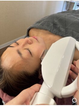 ビボーン ボディ(美bone body)の写真/RF冷却フォトでハリ不足やたるみにアプローチ！ぼやけたフェイスラインを引き締め、若々しい印象の肌へ♪