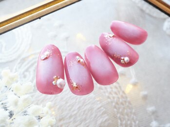 ミルクネイル(MILK NAIL)/粉雪チーク〈新規7500円〉