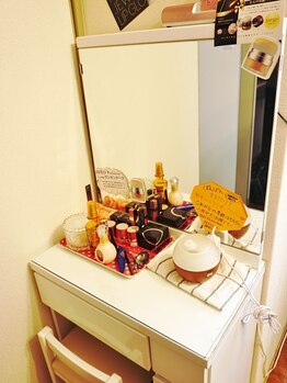 サロン ド ディジェール(Salon de Degel)/ドレッサー完備♪