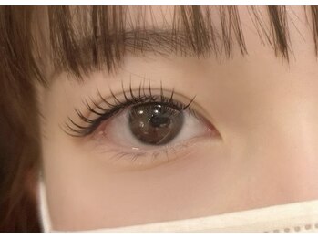 オンフリーク(ON FLEEK)の写真/【帯広希少のLEDエクステ導入】最新技術のLEDエクステでキープ力UP♪理想の目元をデザインしながらモチも◎