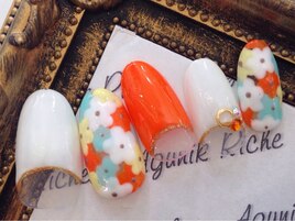 【フラワーネイル】