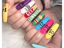 カラフル夏ネイル スカルプ