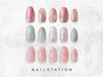 ネイルステーション ルミネ新宿1店(NAIL STATION)の写真/華やかネイルで輝く指先へ♪爪が薄い方もご相談ください!地爪を削らないパラジェル使用☆