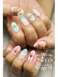 日焼けキティーネイル