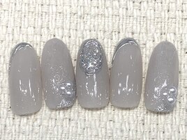 オフィスネイル　¥8250