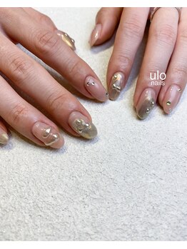 ウロネイルズ(ulo nails)/光とシルバーつぶつぶ立体ネイル