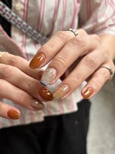 ブラウンと青とグレー