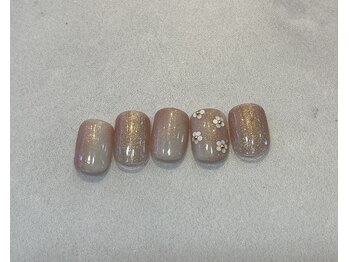 ネイルズキュー(NAILS CUE)/ゴールドラメネイル/キュート