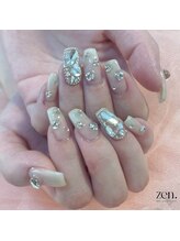 ゼン(zen.)/白マグうめつくしキラキラネイル