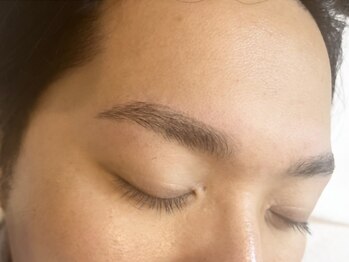 ビューティーバイリラック(Beauty by RERAC)の写真/《レディース・メンズともに大人気♪》眉毛のお悩み解消◎眉毛ケアで清潔感UP＆垢抜けた印象に！