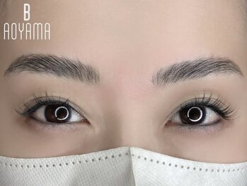 ビーアオヤマ(B AOYAMA)の写真/【話題のハリウッドブロウリフト(HBL)】お顔の印象は眉毛から!骨格に合わせたスタイリングで理想の眉毛に☆