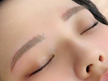 エンヴィバイコスメーア(Envy by Cosmea)/眉毛を整えればで可愛くなれる