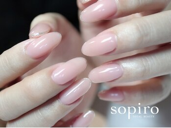 ネイルトータルビューティー ソピーロ(sopiro)の写真/デザインだけがオシャレじゃない！爪本来の美しさで魅せる、素材を活かしたケアで指先美人へ♪