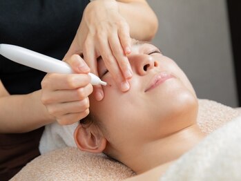 ル ボヌール 伊那店(le bonheur)の写真/ダウンタイムなし!痛みが少ないシミケアが可能に◎シミの種類を見極め、あなたの肌に合ったケアを提案♪