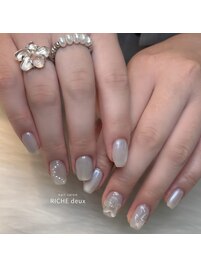 パール×マグの透け感ネイル