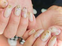 フェリーチェ(Felice)の雰囲気（人気のフラワー♪色替えでオンリーワンネイルに!）