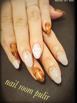 ネイルルーム プリル(Nail Room pulir)/