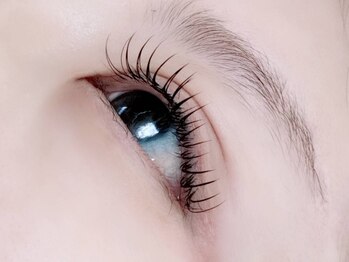 千草(Chigusa)の写真/束感マツエクとナチュラルなエクステで品のある大人美まつげに♪あなたの目元に合わせた毛質提案&施術★