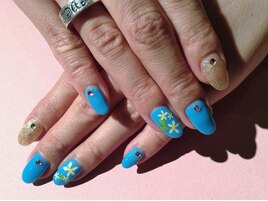 お花のシールネイル