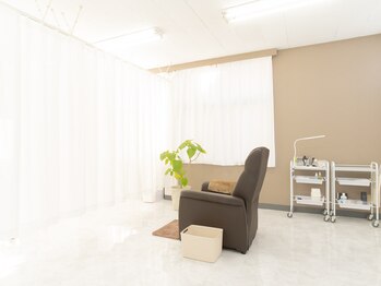 アイブロウドット 川越店(iBROW.)/おしゃれな店内