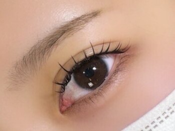 チュニ バイ チッチ 小倉店(chuni by chicchi)の写真/マツエクLED導入でどんな季節も崩れにくい目元に!通いやすさ抜群で毛周期もしっかりカウンセリング*