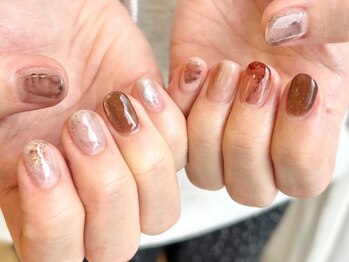 ブローチ(BRooCH)の写真/爪が短いから可愛いネイルはできない!?そんな時代はもう終わり☆短いからこそ叶う"かわいい"が急増中!!