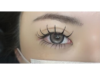 シェリー(Cherie)の写真/まつ毛はボリューム派の方に断然オススメ！丁寧なカウンセリングと高技術スタッフによる施術で心配ご無用！