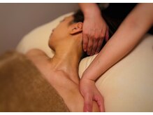 スパビー(SPA:Be)の雰囲気（デコルテ～首肩周りをゆるめて呼吸をしやすく）