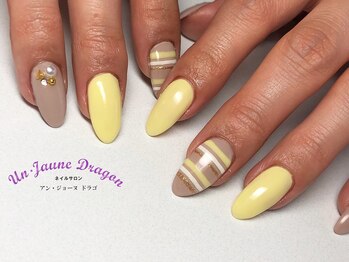 アン ジョーヌドラゴ/大人☆パステルネイル