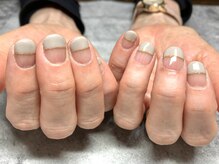 アルシエロ(al cielo)/フレンチネイル(まっすぐ)