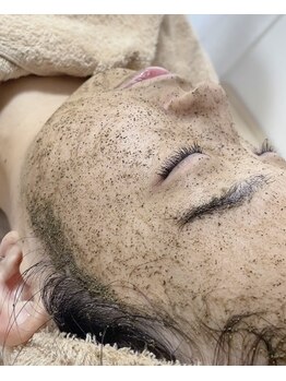 アニール(aniR)/ハーブピーリング/首ケア/毛穴