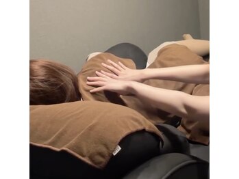 ヘッドミントVIP 銀座店/背中腰のもみほぐし