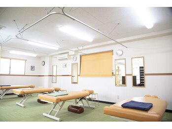 うらやす整体院/明るい店内◎