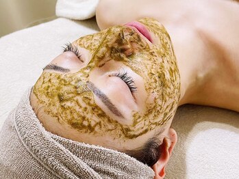 プルチャームエクイデム(Pulchram equidem)/幹細胞ハーブピーリングで肌育