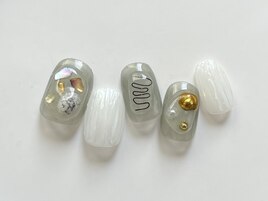 個性派ぷっくりネイル
