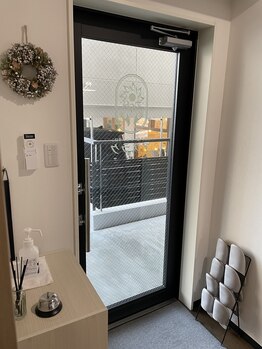 アスラク/店舗入口