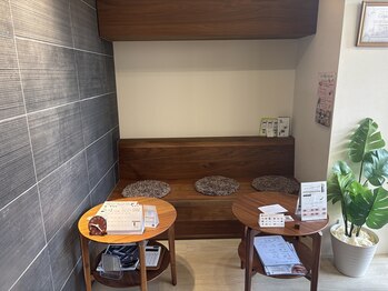 ピープ 名古屋八田店(peep)/待合室