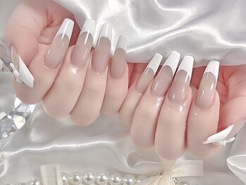 ローネイル(ROW nail)の写真/当日のご予約OK!仕事帰りやお買い物ついでにも◎大人の女性にも人気のサロンです☆理想のお手元に…♪