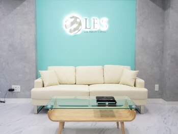 LBSホワイトニング 錦糸町店/清潔感あふれるサロン!