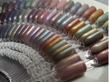 ピーナ ネイルアンドビューティー(Pina nail&beauty)の雰囲気（カラー300色の中からお選びいただけます♪）