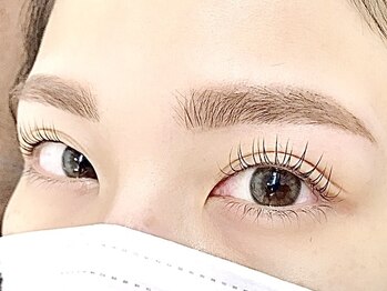 ミニョンアイラッシュデザインサロン くずは店/パリジェンヌ+眉スタイリング